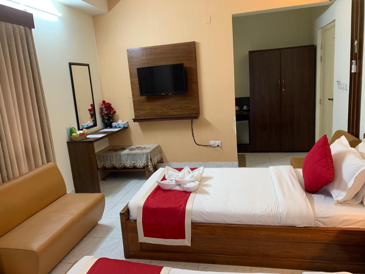 Hotel Grand Circle Inn Dhaka Zewnętrze zdjęcie