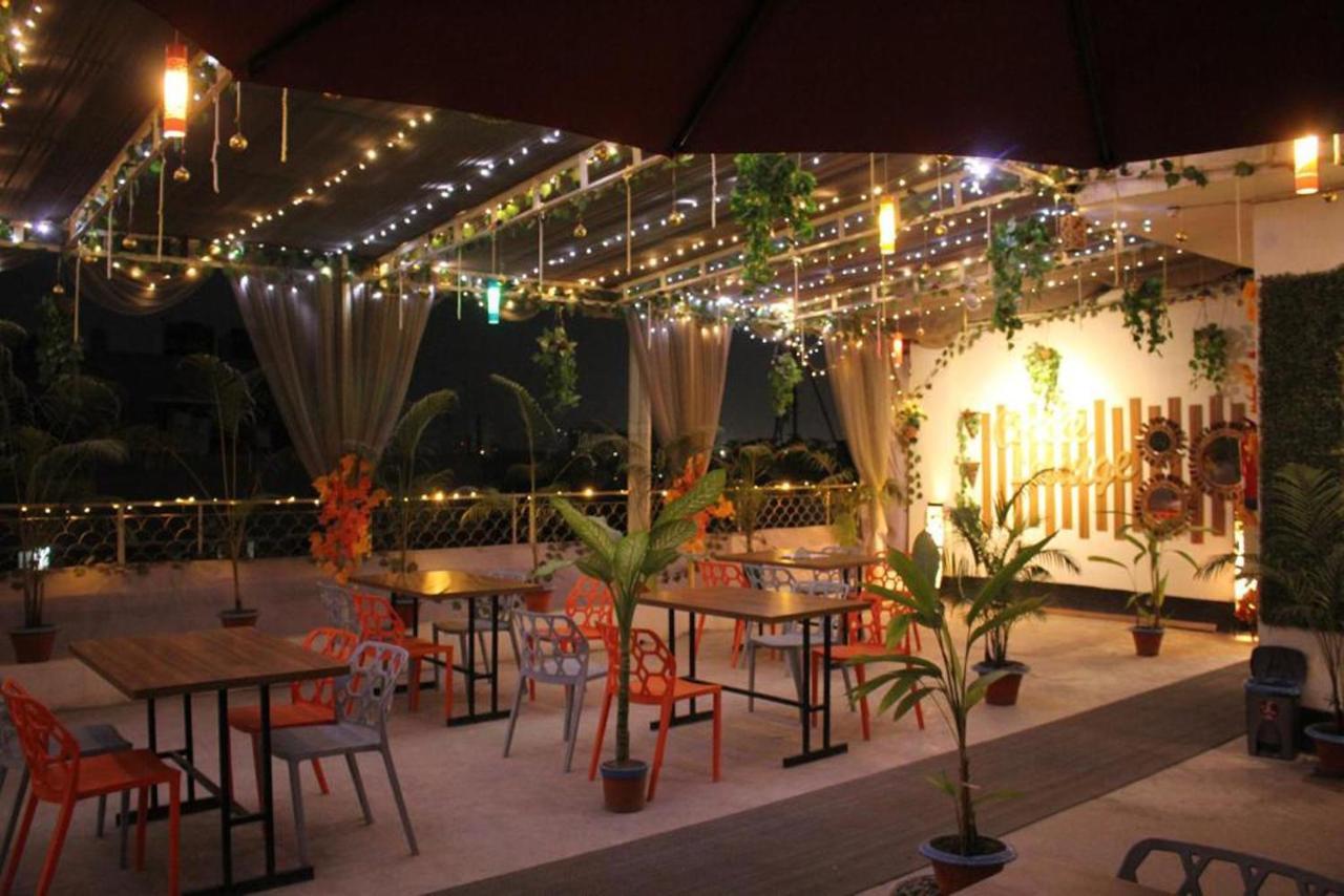 Hotel Grand Circle Inn Dhaka Zewnętrze zdjęcie